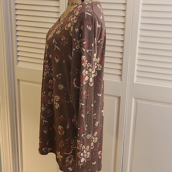 LuLaRoe Lynnae Ribbed - XL - Picture 2 of 8